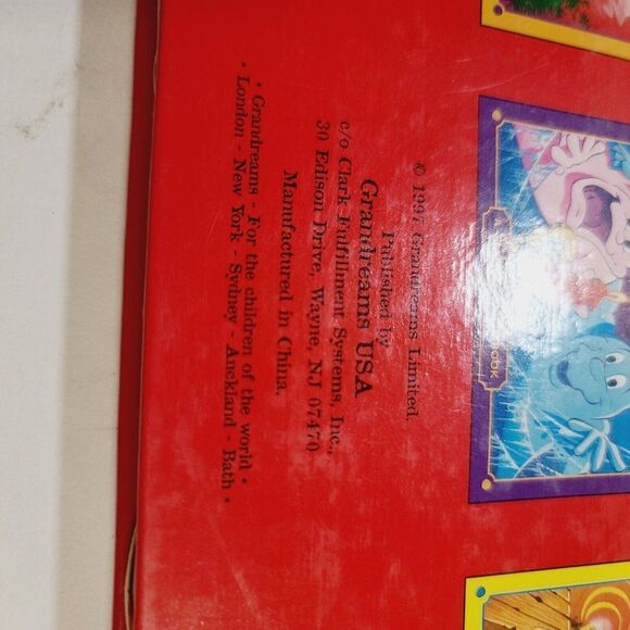 Vintage 90s 1997 Halloween Fiendiesh Friends Scary Pop Up Book - Picture 9 of 10